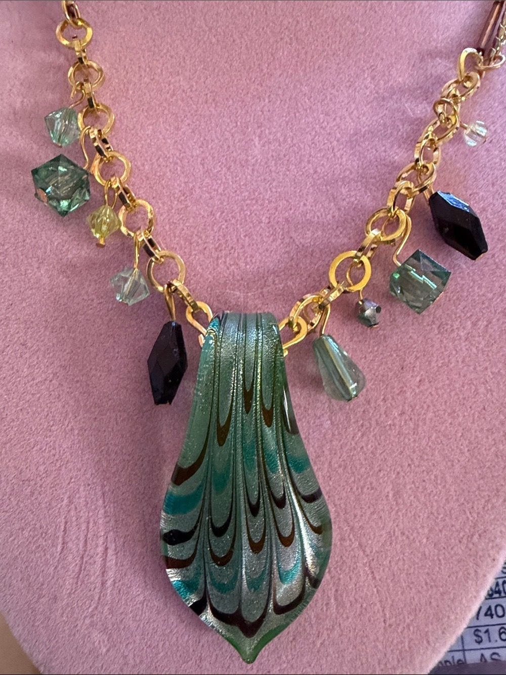 Dressbarn Gold-Tone Chain & bead with Green Marbled Pendant Necklace (J0198)